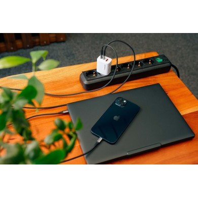 Incarcator VERBATIM Essentials GaN / 65W / 3 porturi