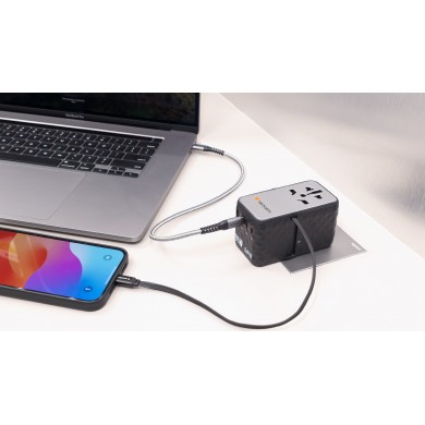 Adaptor universal de calatorie Verbatim GaN III  / 85W